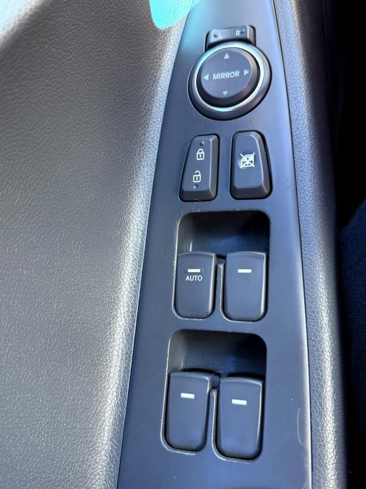 2013 Hyundai Sonata 4dr Sedan 2.4L Automatic GLS Photo