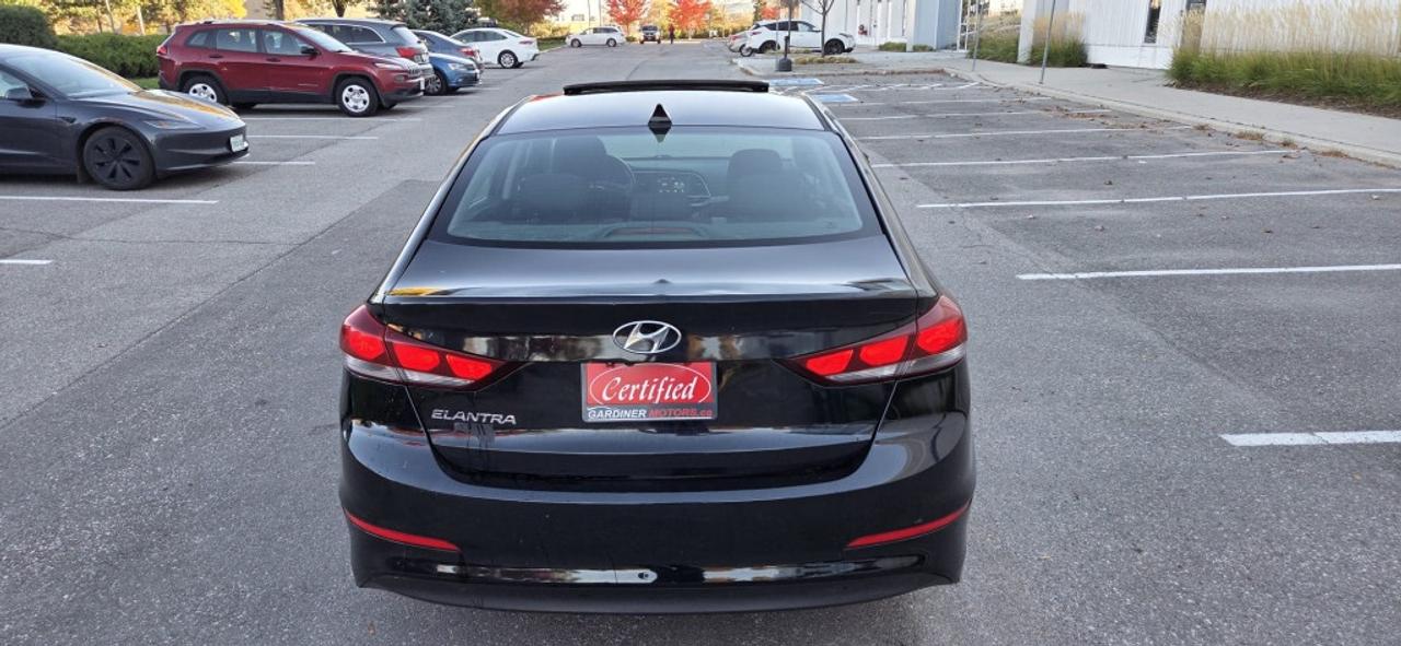 2017 Hyundai Elantra 4dr Sedan Automatic Limited SE Photo