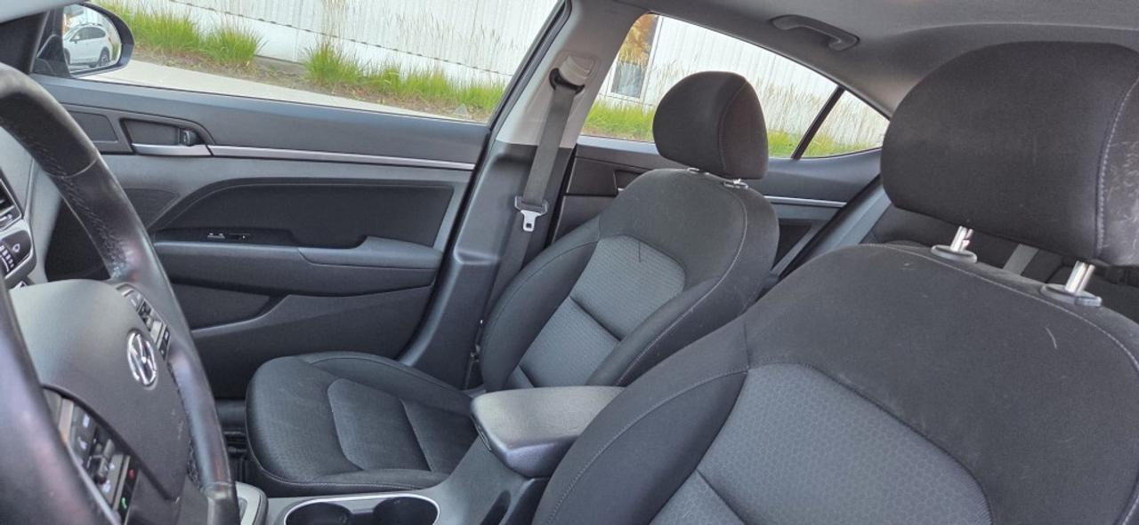 2017 Hyundai Elantra 4dr Sedan Automatic Limited SE Photo