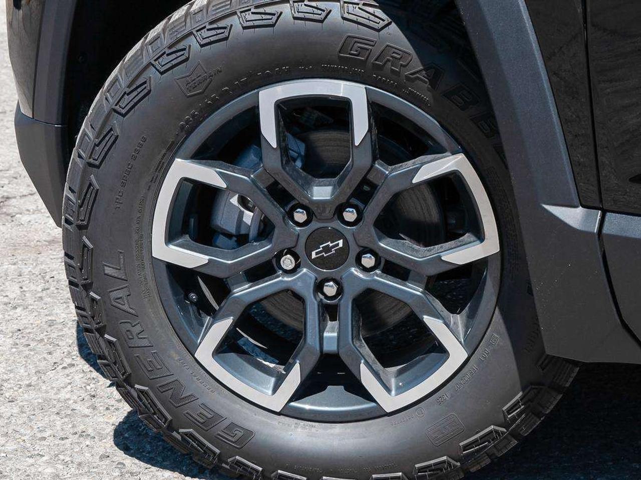 2027 Chevrolet Equinox AWD ACTIV Photo