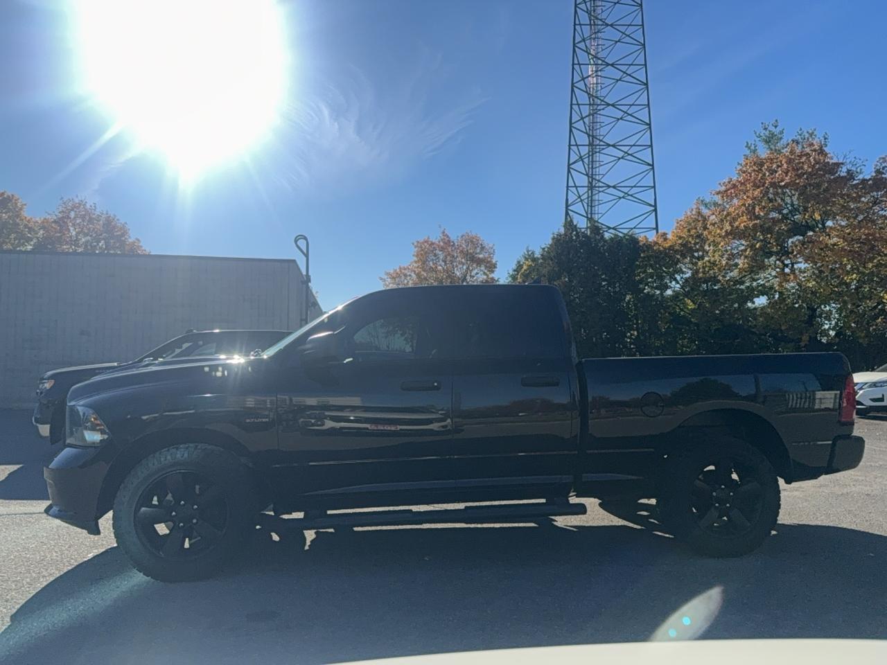 2019 RAM 1500 Classic EXPRESS Photo1