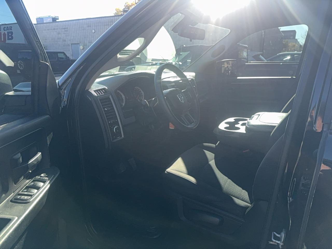 2019 RAM 1500 Classic EXPRESS Photo