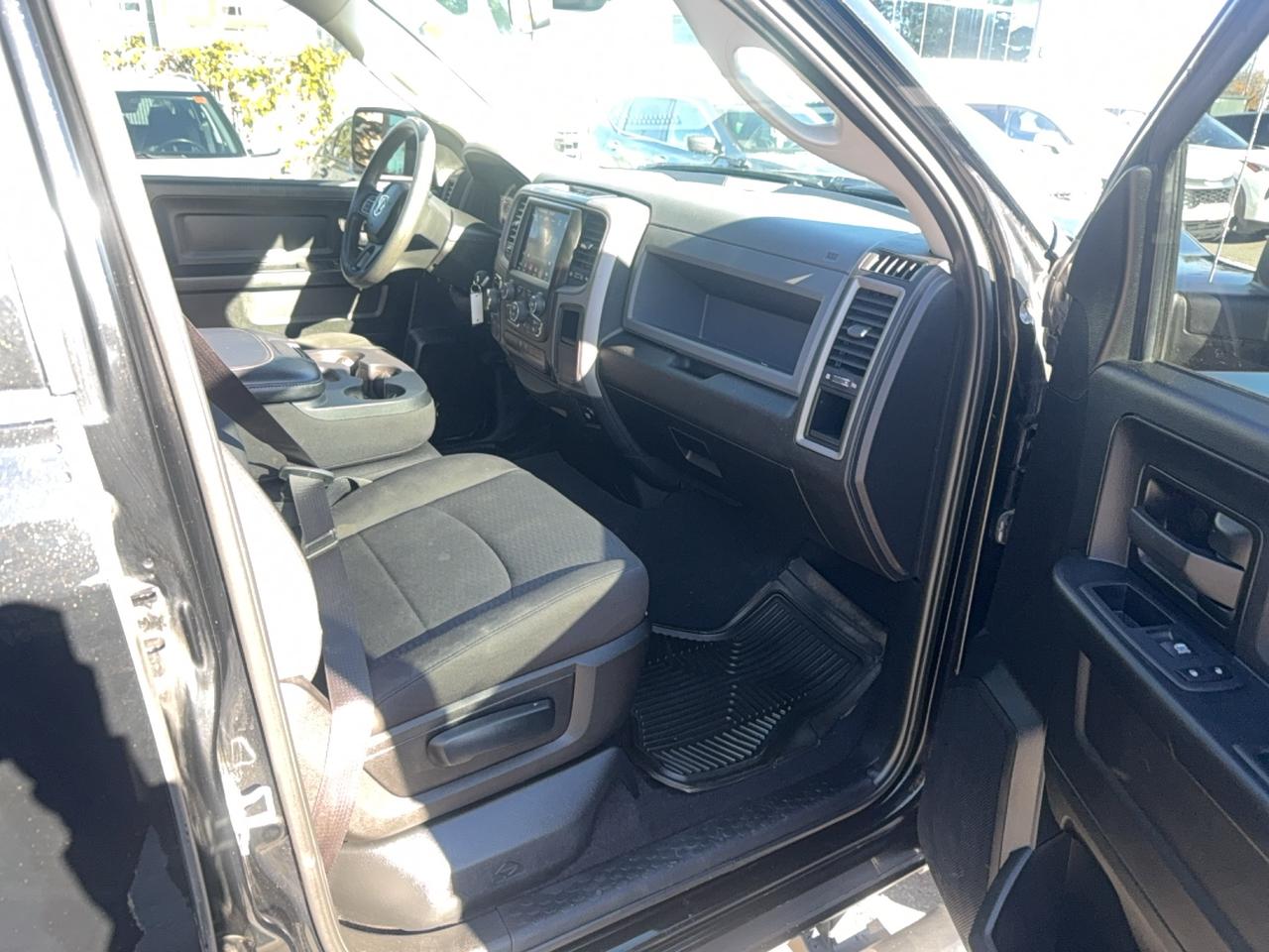 2019 RAM 1500 Classic EXPRESS Photo