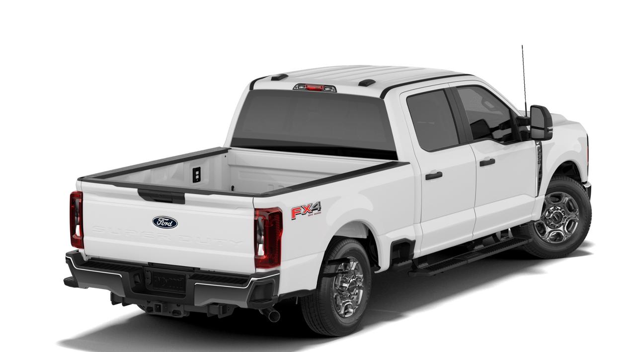 2027 Ford SUPER DUTY F-250 SRW XLT Photo2