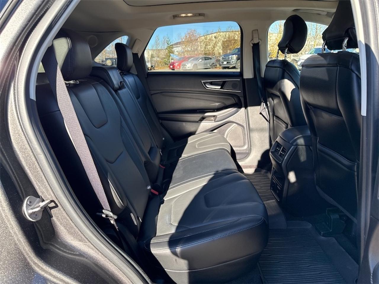 2019 Ford Edge Titanium AWD  - Trade-in - Non-smoker - $200 B/W Photo