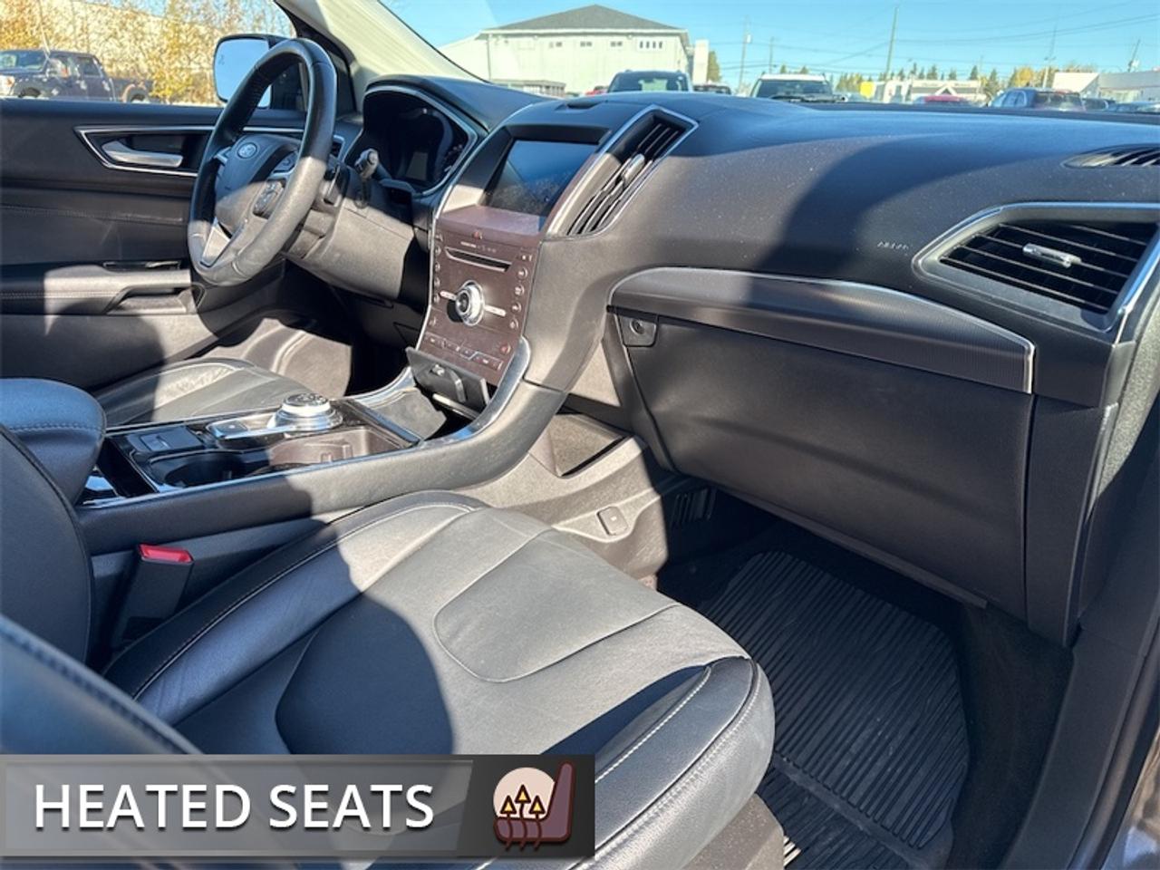 2019 Ford Edge Titanium AWD  - Trade-in - Non-smoker - $200 B/W Photo