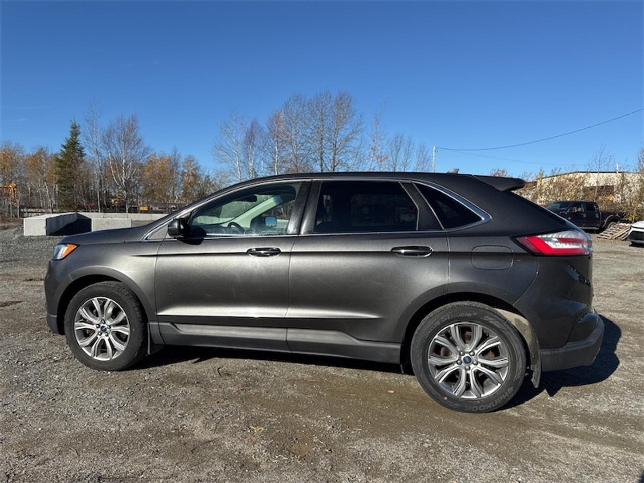 2019 Ford Edge Titanium AWD  - Trade-in - Non-smoker - $200 B/W Photo