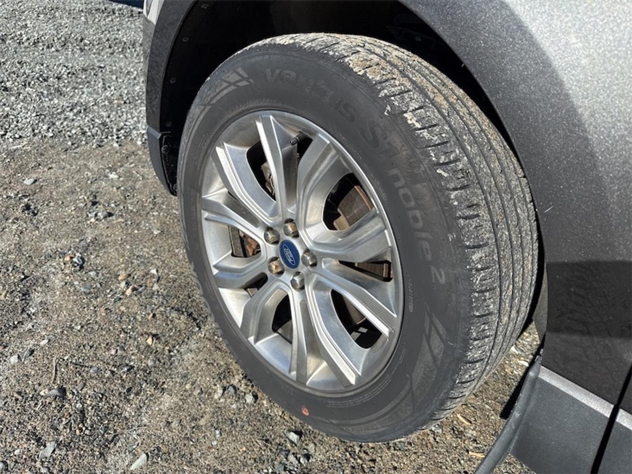 2019 Ford Edge Titanium AWD  - Trade-in - Non-smoker - $200 B/W Photo