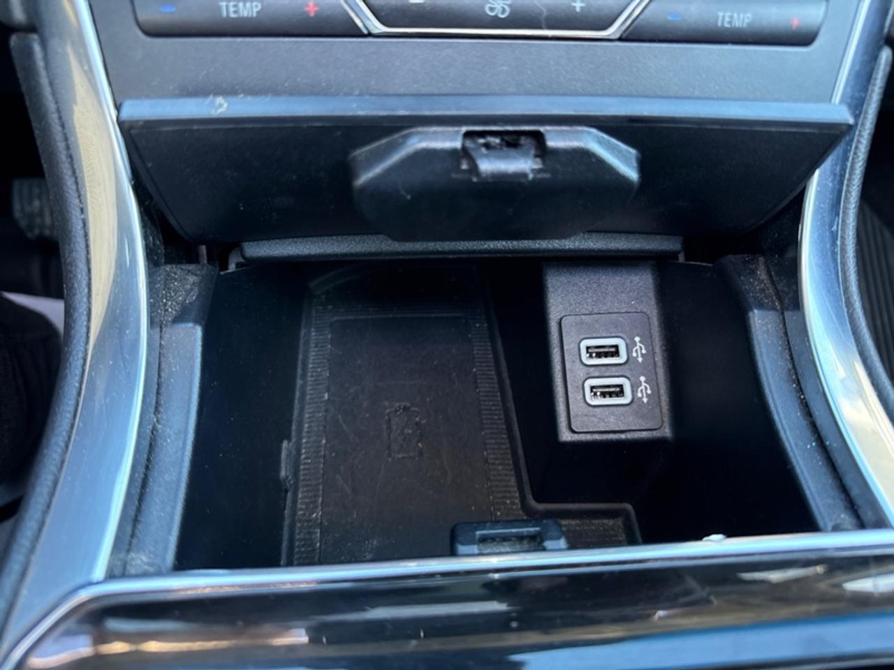 2019 Ford Edge Titanium AWD  - Trade-in - Non-smoker - $200 B/W Photo