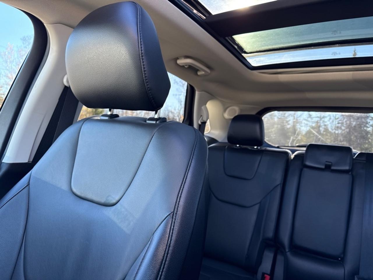 2019 Ford Edge Titanium AWD  - Trade-in - Non-smoker - $200 B/W Photo