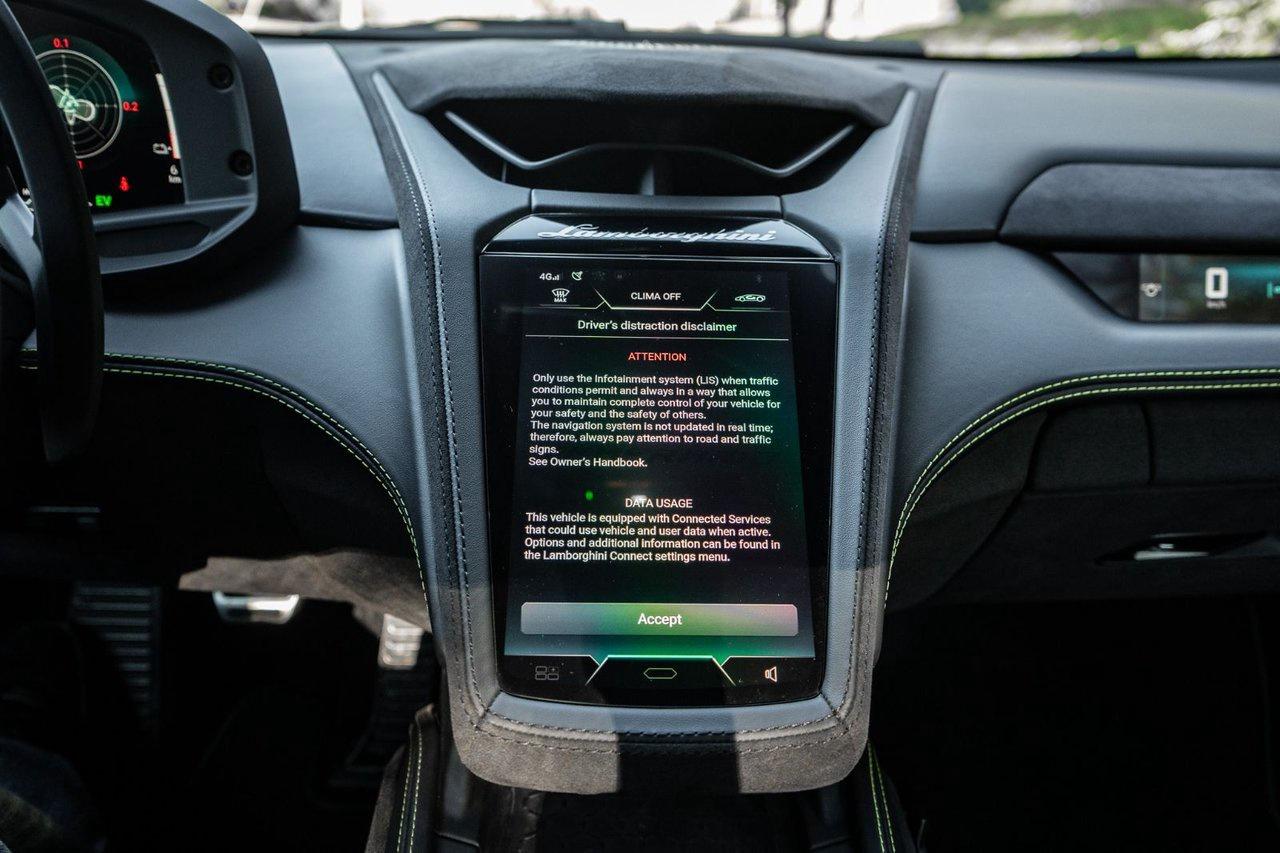 2026 Lamborghini Temerario  Photo