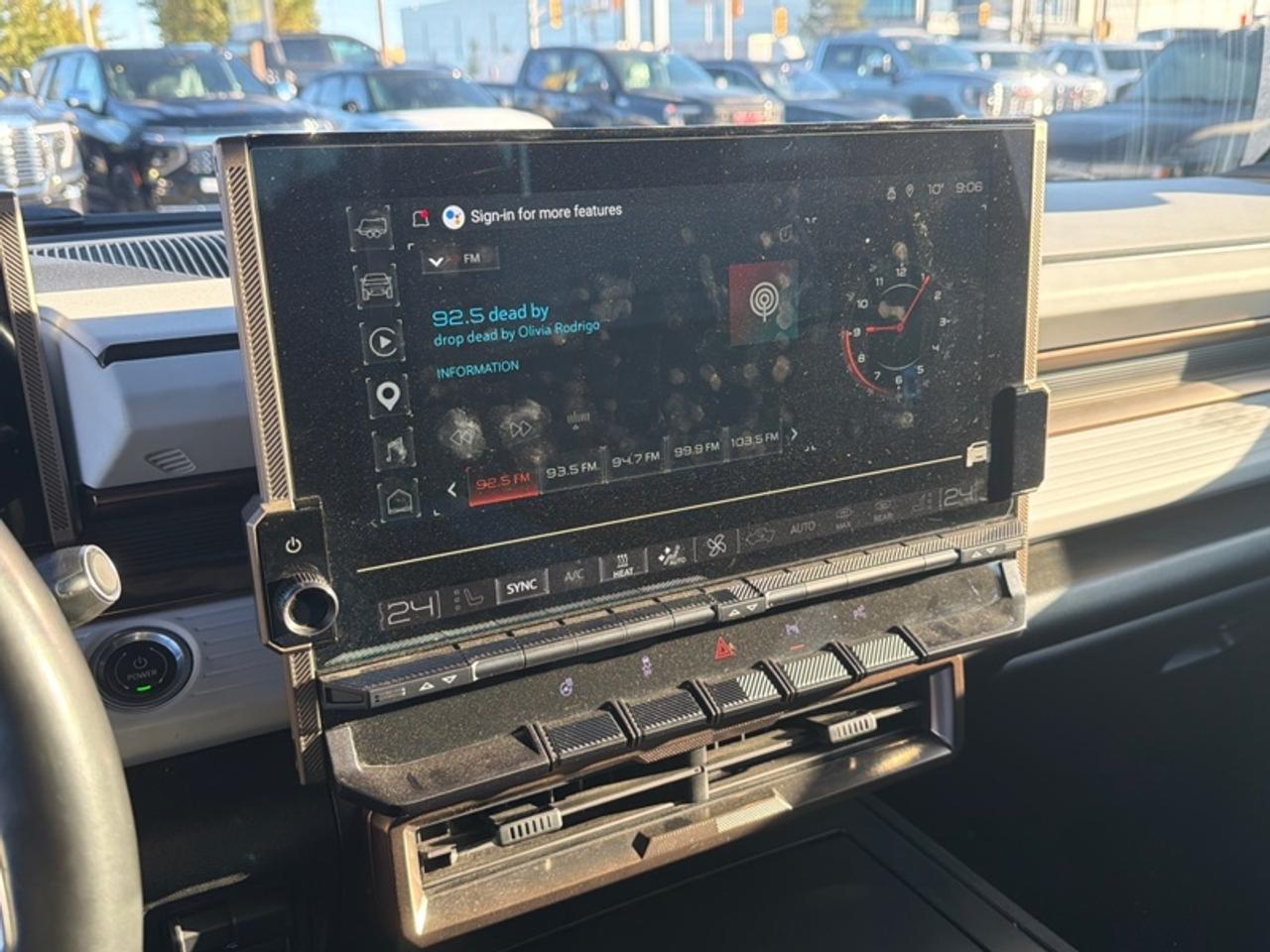 2025 GMC HUMMER EV Pickup 2X  CLEAN CARFAX | ACCIDENT FREE | AIR RIDE | TONNEAU | $138K MSRP Photo