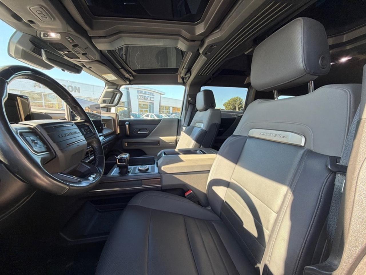 2025 GMC HUMMER EV SUV 2X Photo