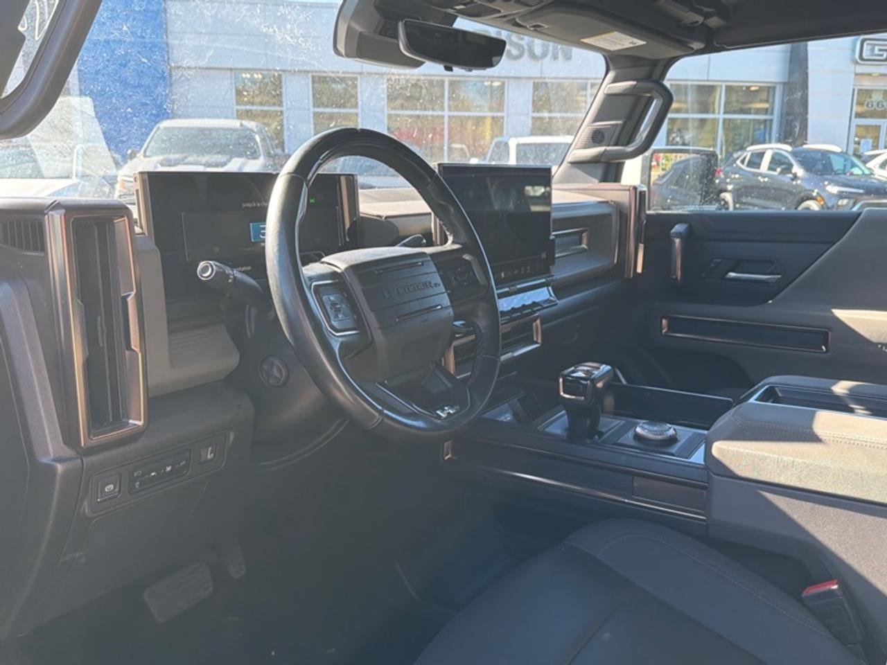 2025 GMC HUMMER EV SUV 2X Photo