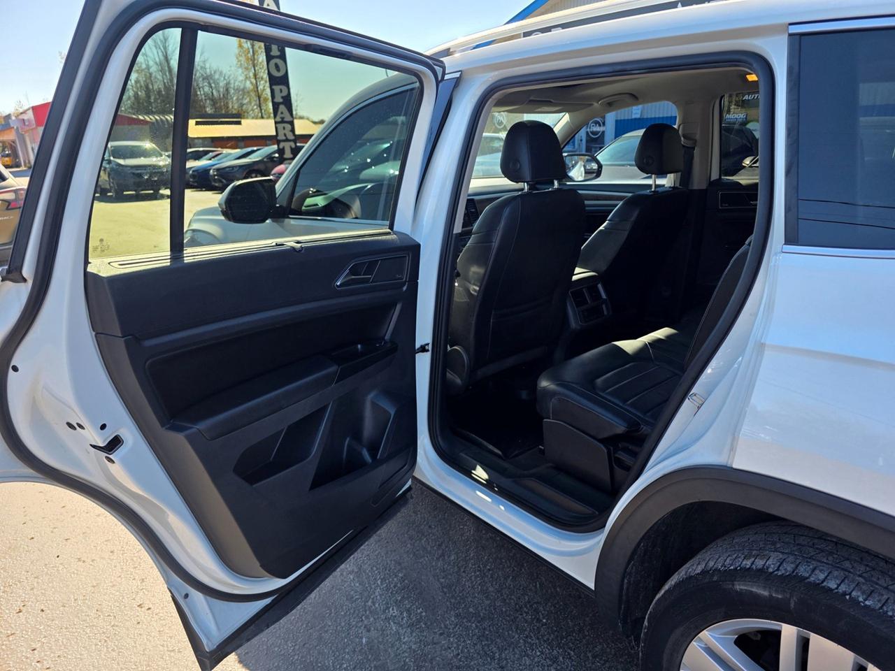 2019 Volkswagen Atlas SEL Platinum AWD Photo