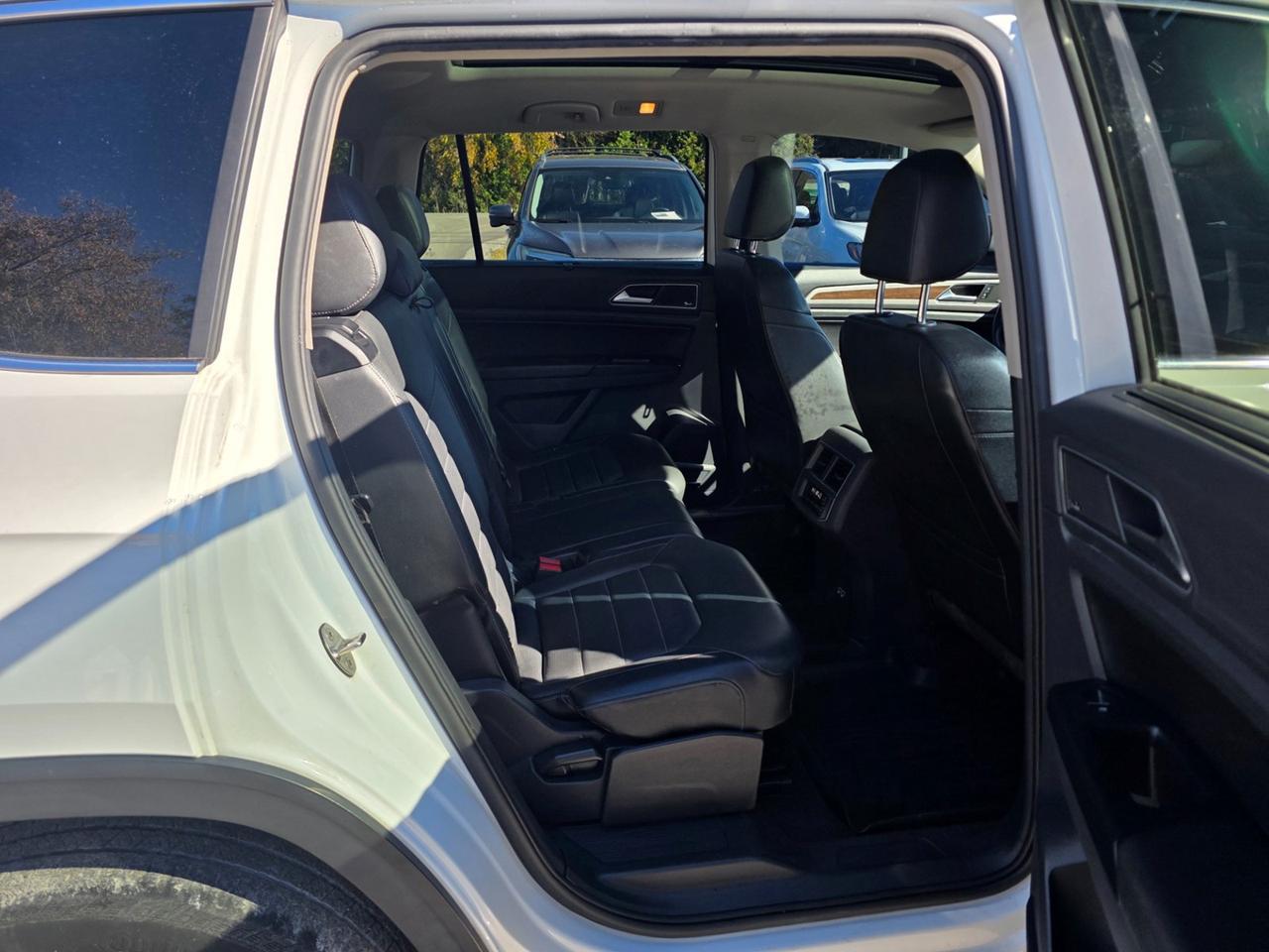 2019 Volkswagen Atlas SEL Platinum AWD Photo