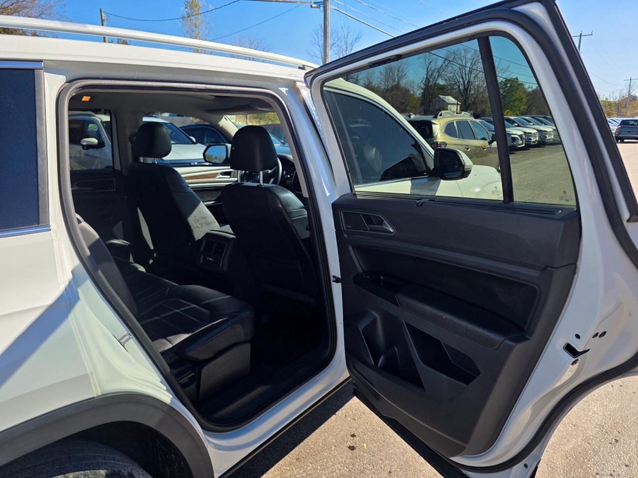 2019 Volkswagen Atlas SEL Platinum AWD Photo