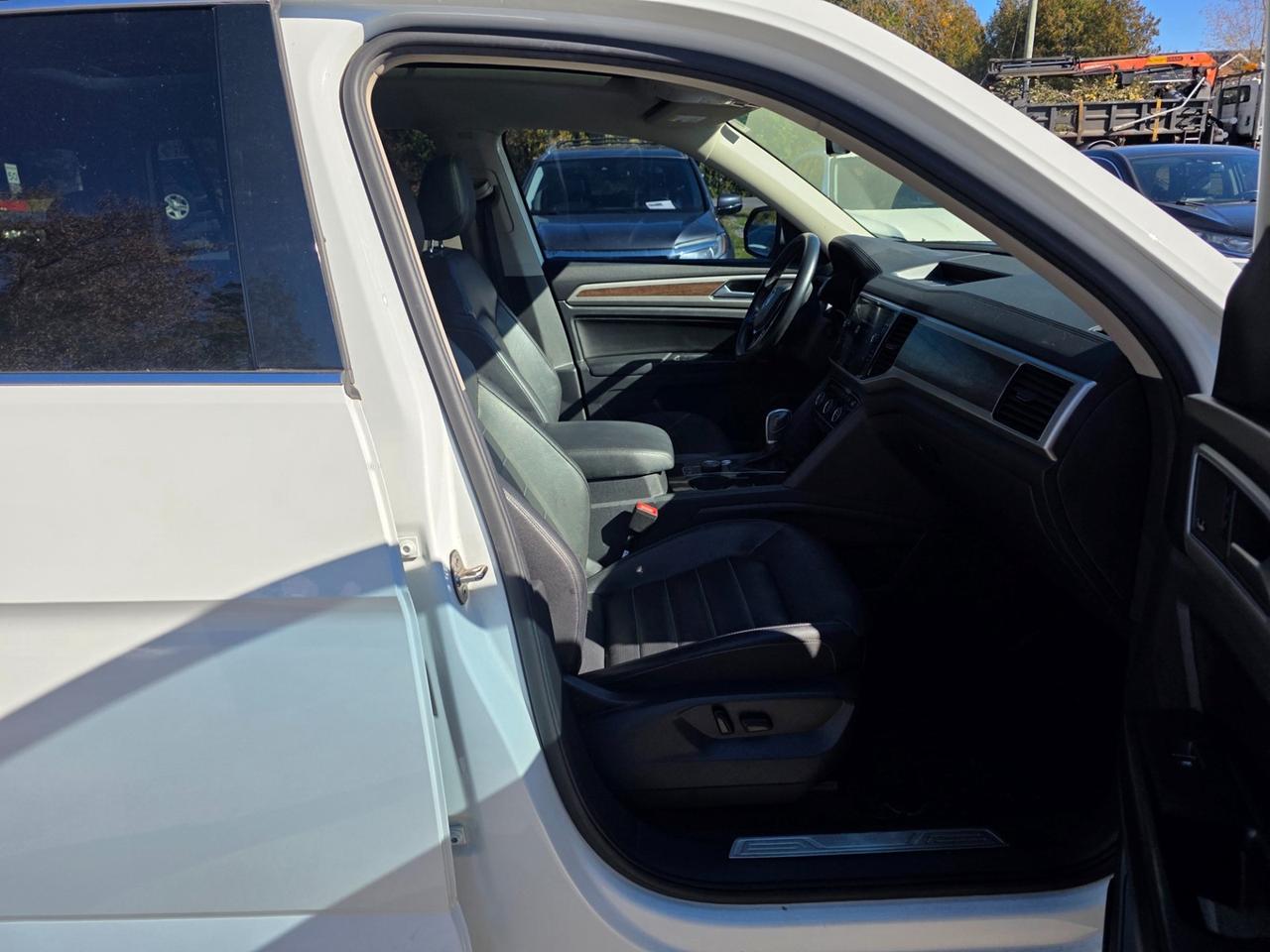 2019 Volkswagen Atlas SEL Platinum AWD Photo