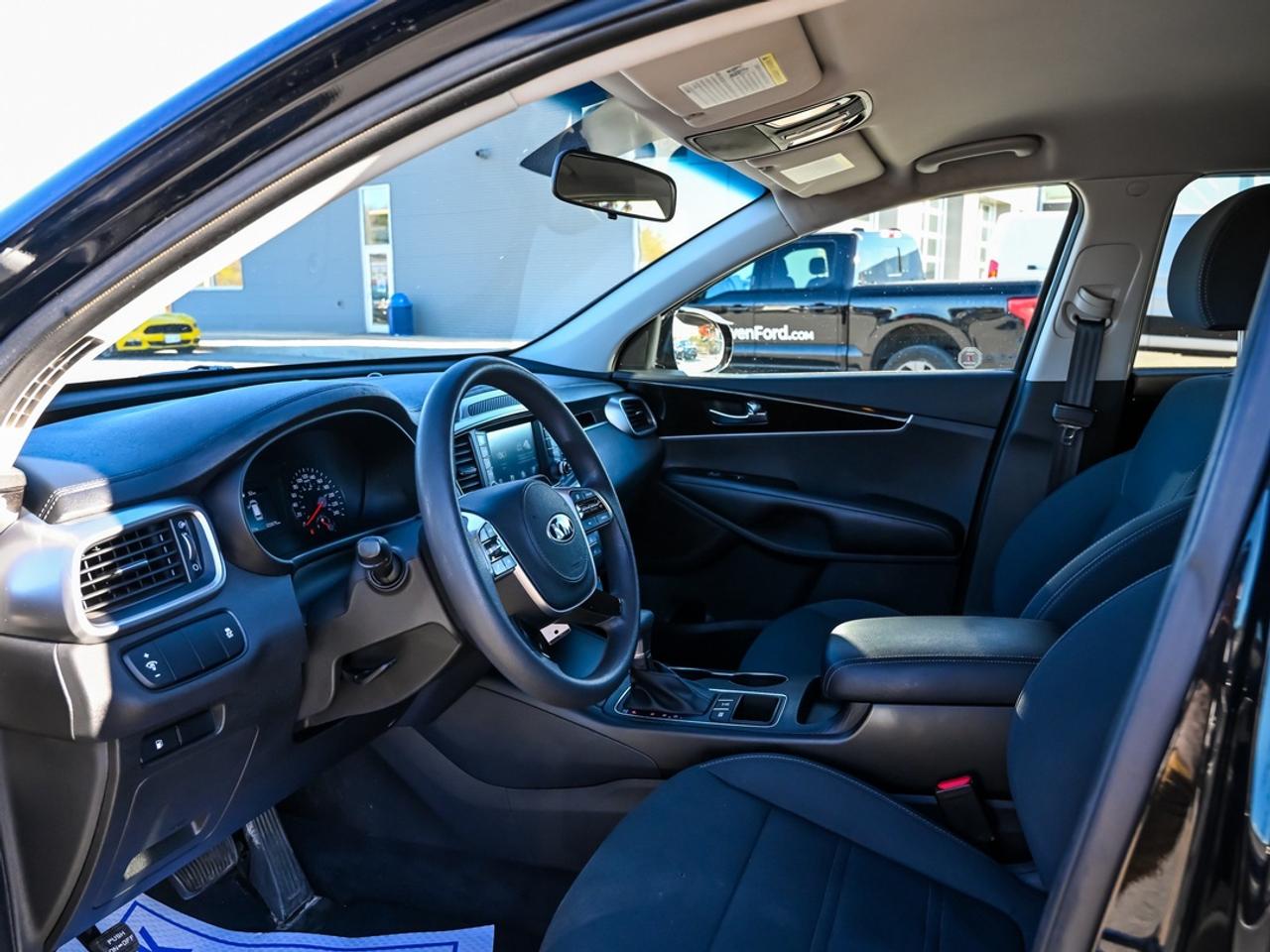 2020 Kia Sorento LX Photo