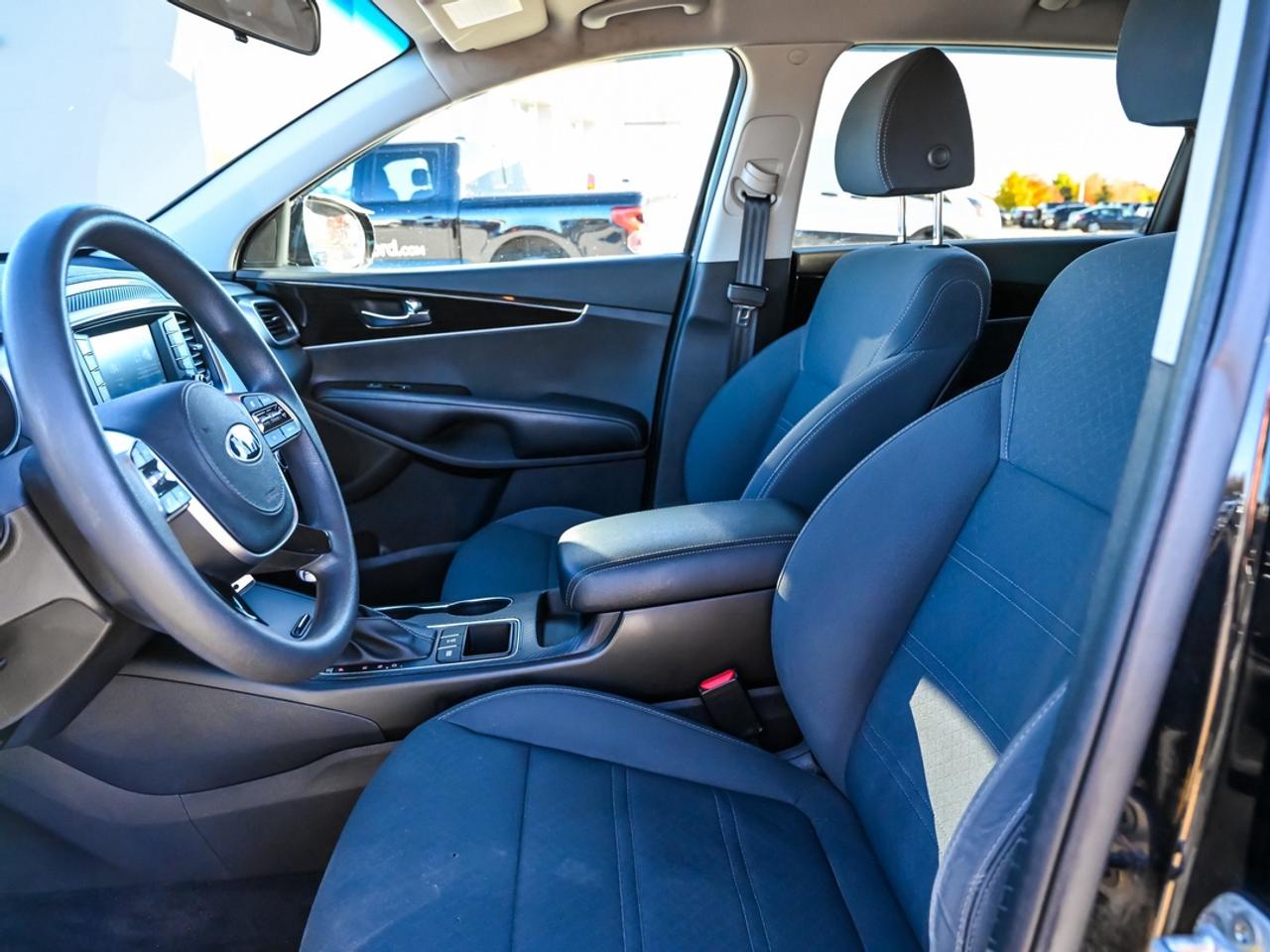 2020 Kia Sorento LX Photo