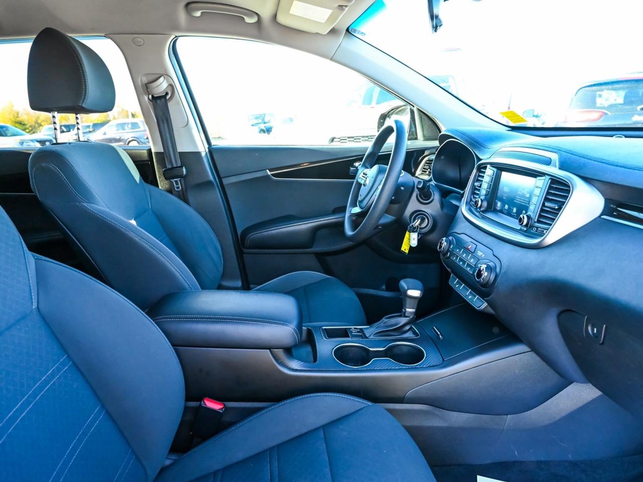2020 Kia Sorento LX Photo