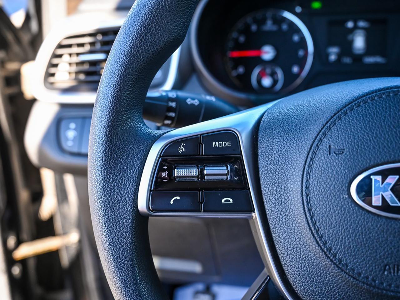 2020 Kia Sorento LX Photo