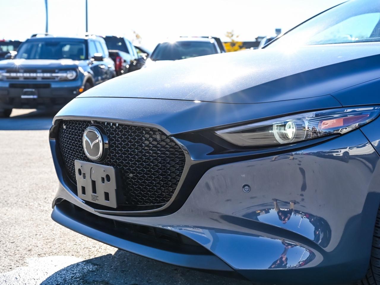 2023 Mazda MAZDA3 SPORT GT Photo