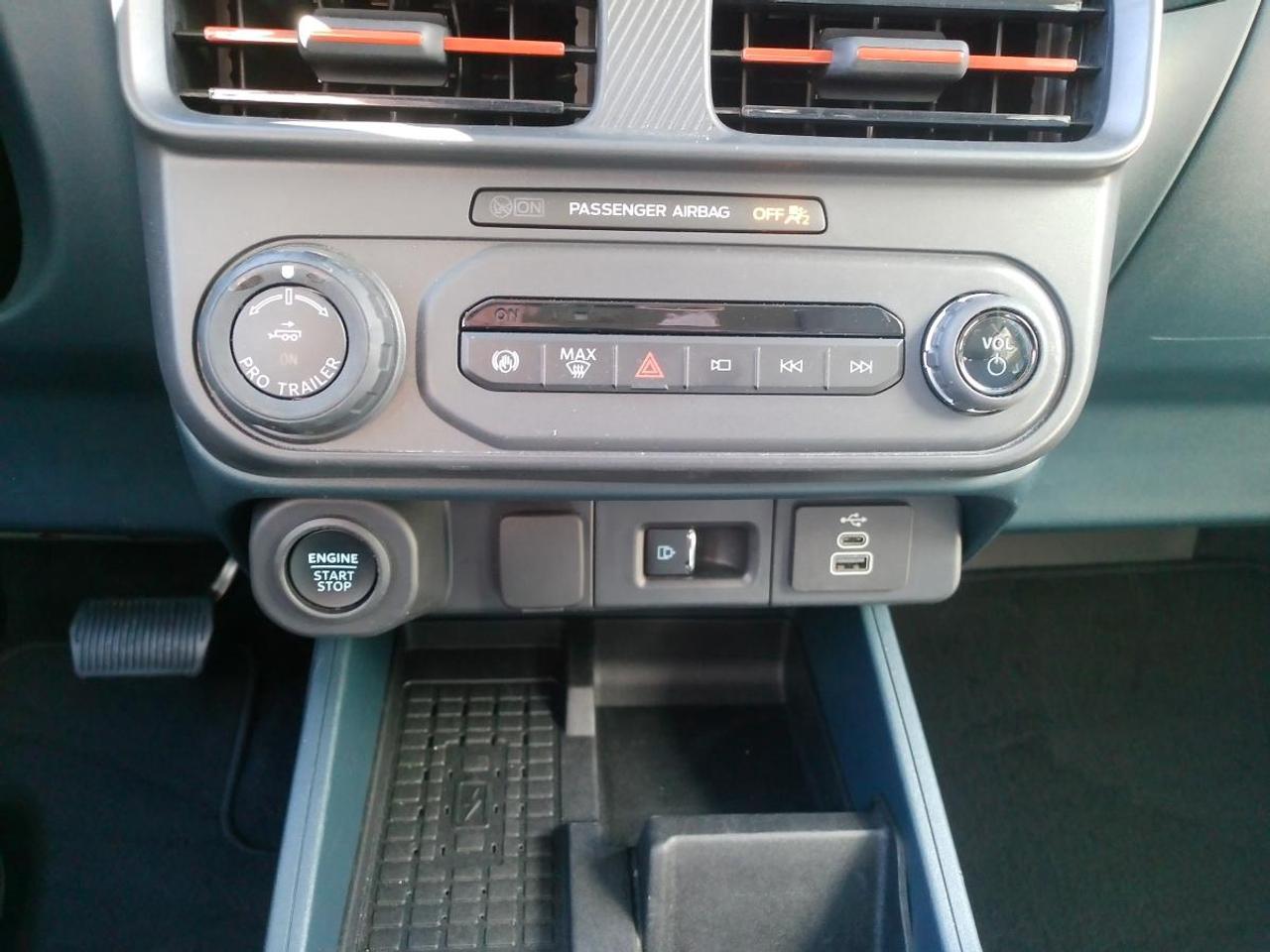 2025 Ford Maverick Lariat Photo