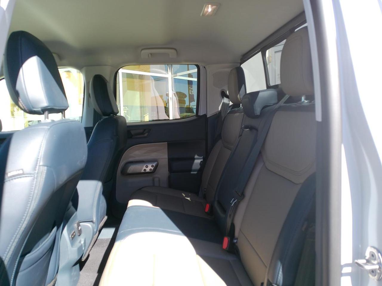 2025 Ford Maverick Lariat Photo