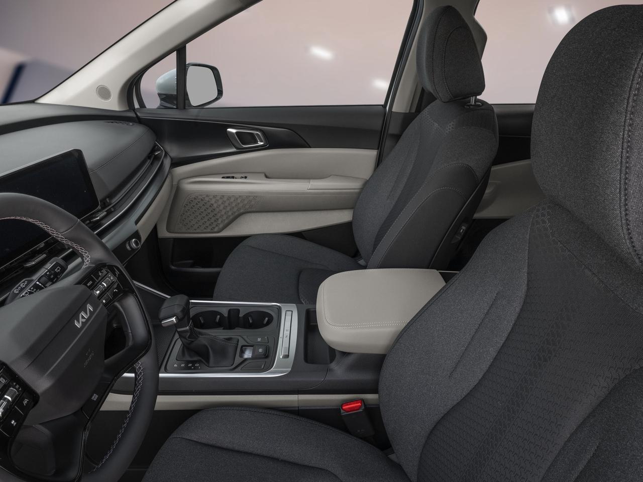 2027 Kia Carnival LX FWD Photo