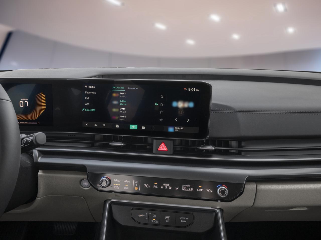 2027 Kia Carnival LX FWD Photo