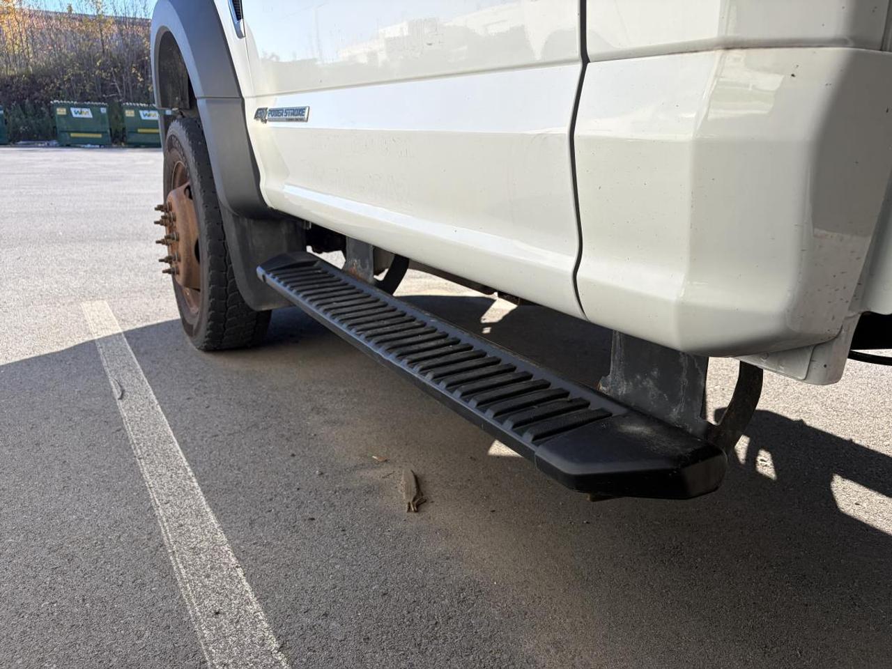 2020 Ford F-550 4X2 CHASSIS CAB DRW/ Photo