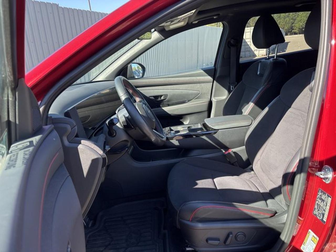 2026 Hyundai Tucson Hybrid N-Line AWD | One Owner | No Accidents | Pano. Sunroof Photo