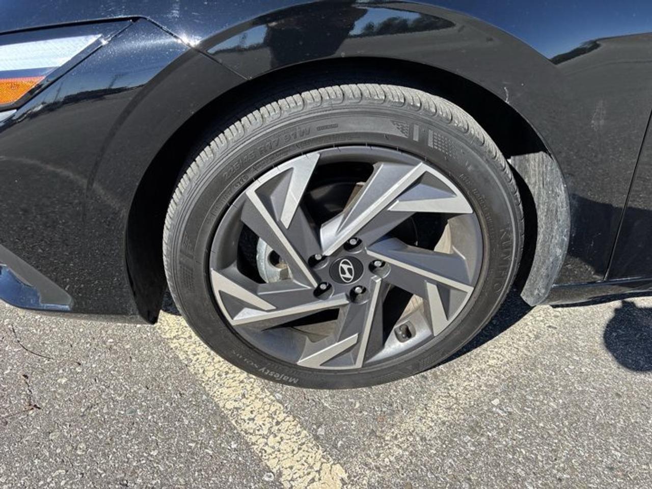 2026 Hyundai Elantra Preferred | No Accidents | Lather Seats | Heated Steering Photo