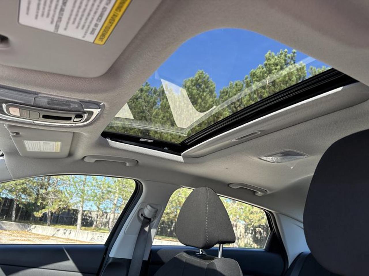 2026 Hyundai Elantra Preferred | No Accidents | Lather Seats | Heated Steering Photo