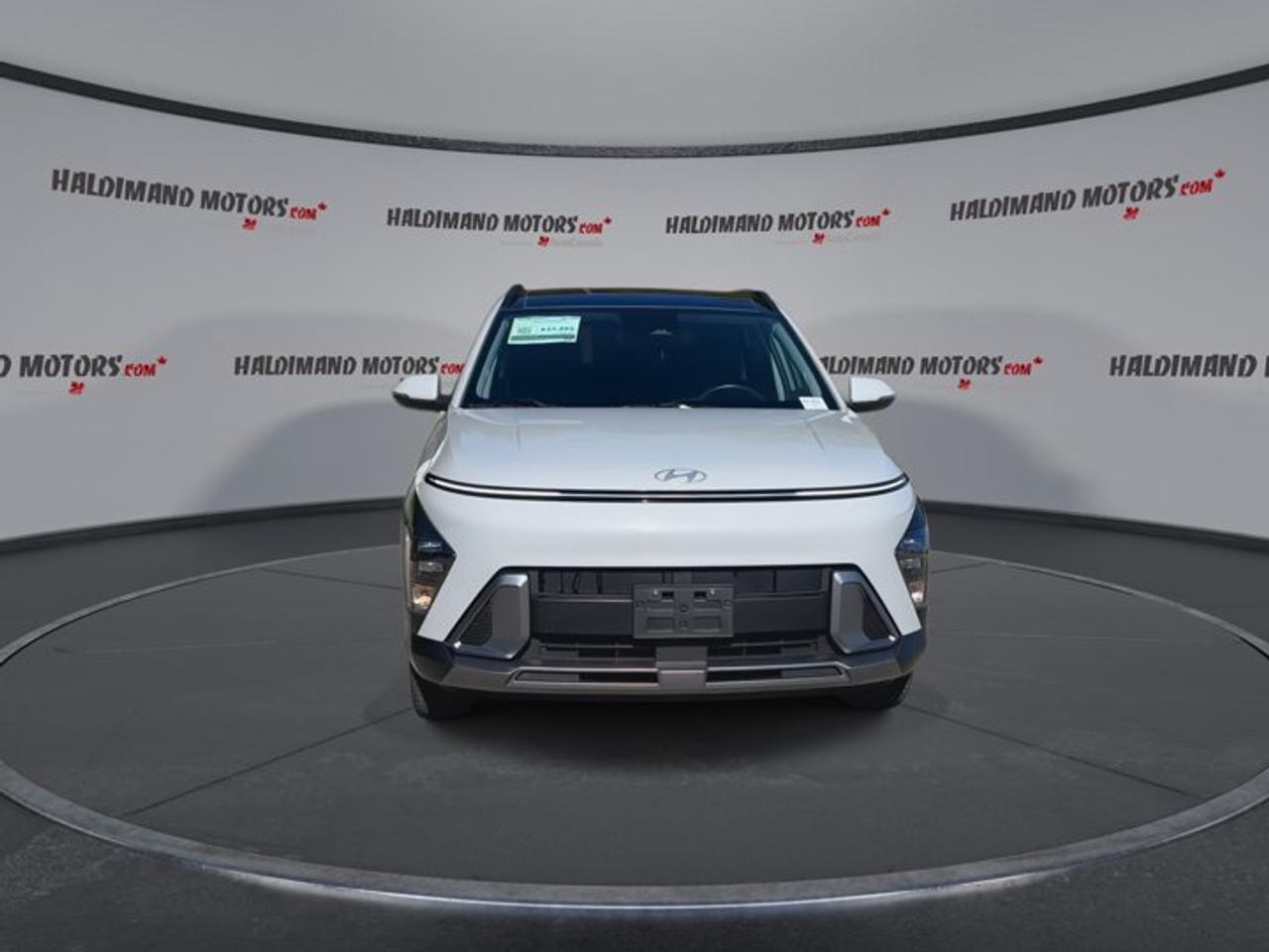 2025 Hyundai KONA Preferred AWD | No Accidents | Sunroof | Leather Seats Photo