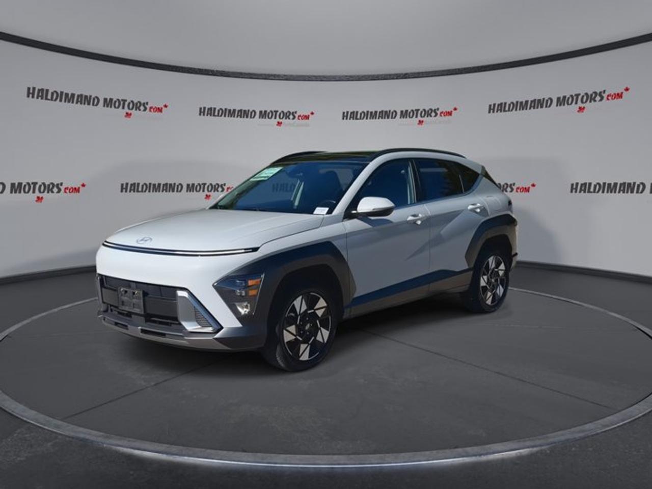 2025 Hyundai KONA Preferred AWD | No Accidents | Sunroof | Leather Seats Photo