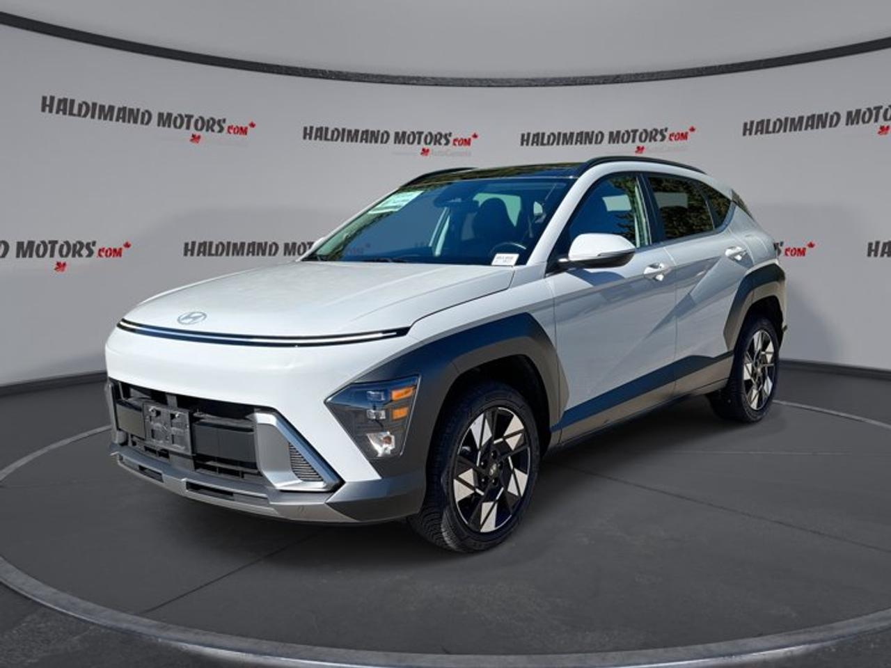 2025 Hyundai KONA Preferred AWD | No Accidents | Sunroof | Leather Seats Photo0