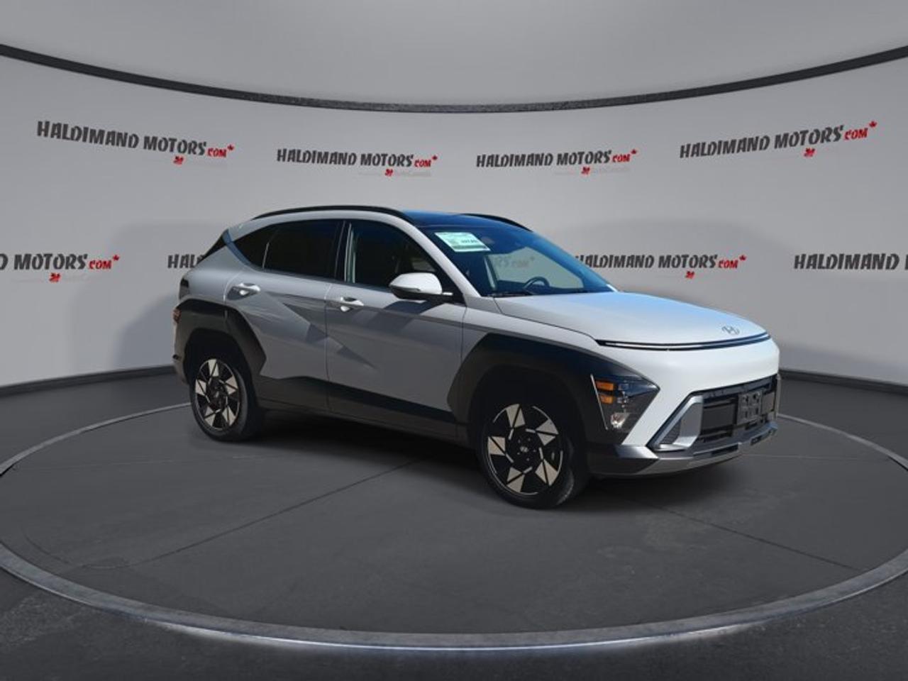 2025 Hyundai KONA Preferred AWD | No Accidents | Sunroof | Leather Seats Photo5