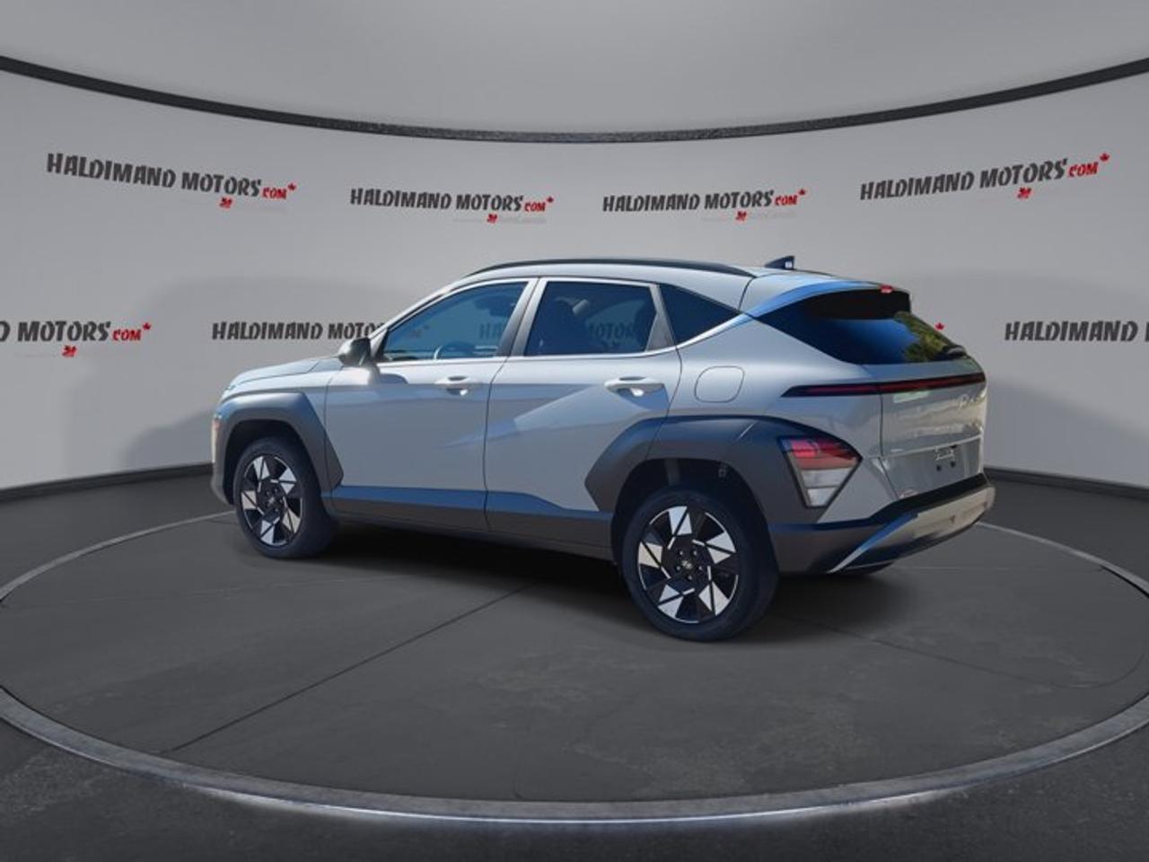 2025 Hyundai KONA Preferred AWD | No Accidents | Sunroof | Leather Seats Photo