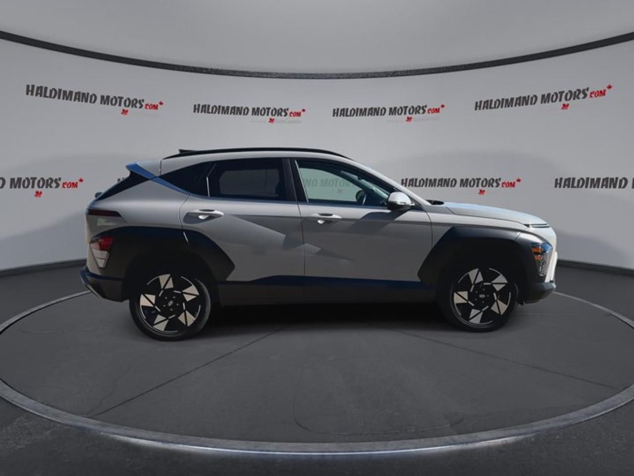 2025 Hyundai KONA Preferred AWD | No Accidents | Sunroof | Leather Seats Photo