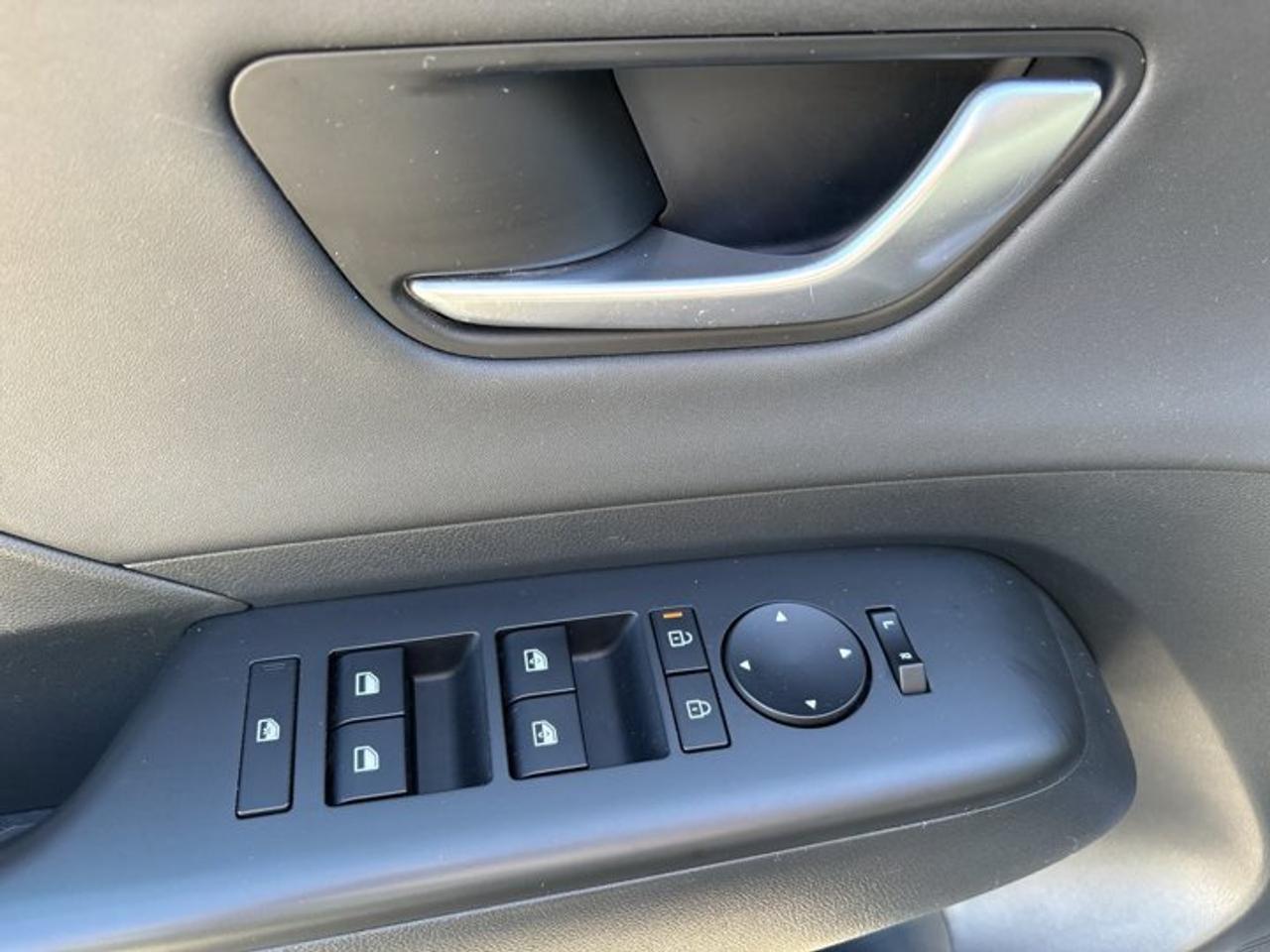 2025 Hyundai KONA Preferred AWD | No Accidents | Sunroof | Leather Seats Photo