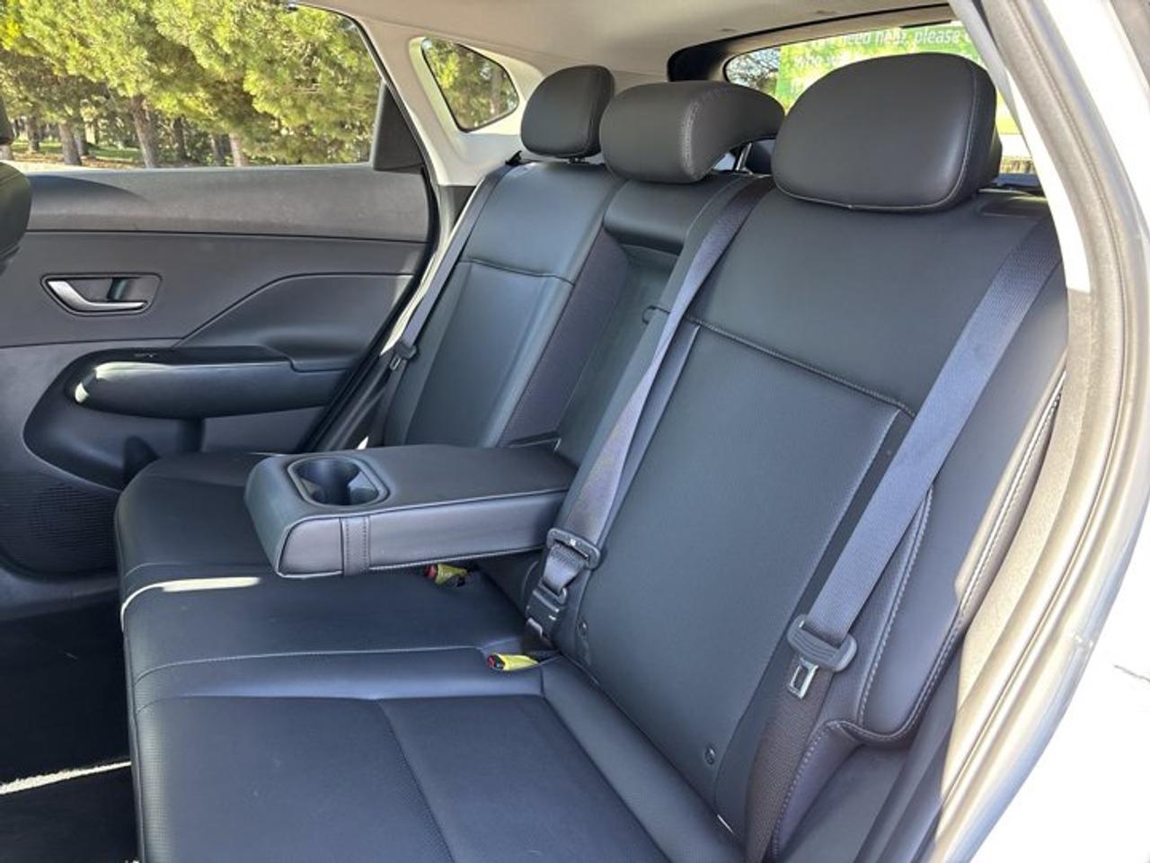 2025 Hyundai KONA Preferred AWD | No Accidents | Sunroof | Leather Seats Photo
