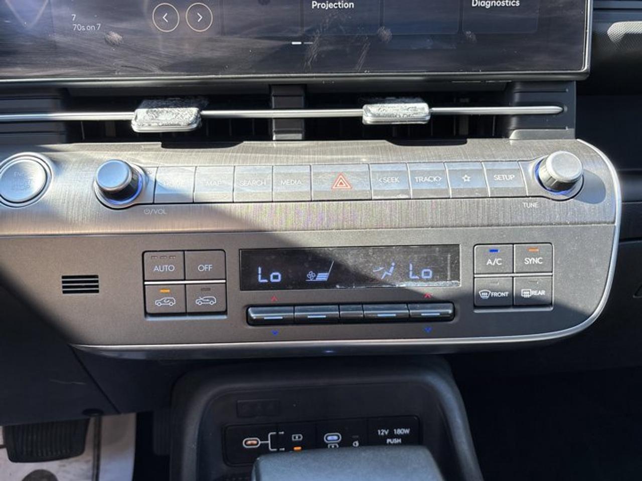 2025 Hyundai KONA Preferred AWD | No Accidents | Sunroof | Leather Seats Photo