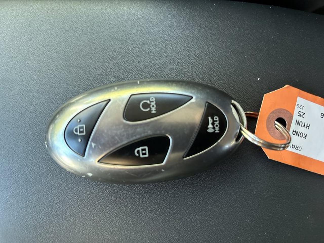 2025 Hyundai KONA Preferred AWD | No Accidents | Sunroof | Leather Seats Photo