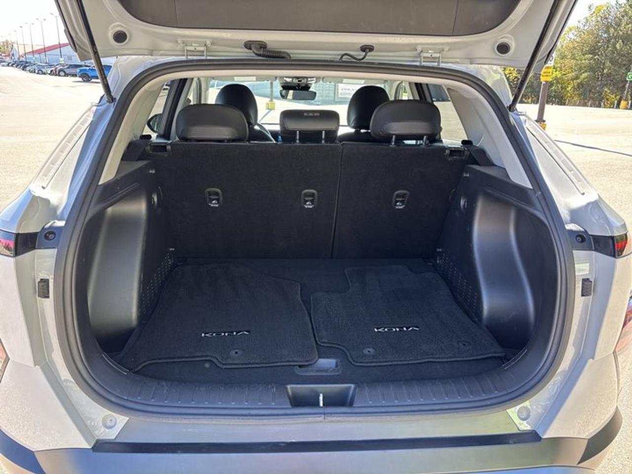 2025 Hyundai KONA Preferred AWD | No Accidents | Sunroof | Leather Seats Photo