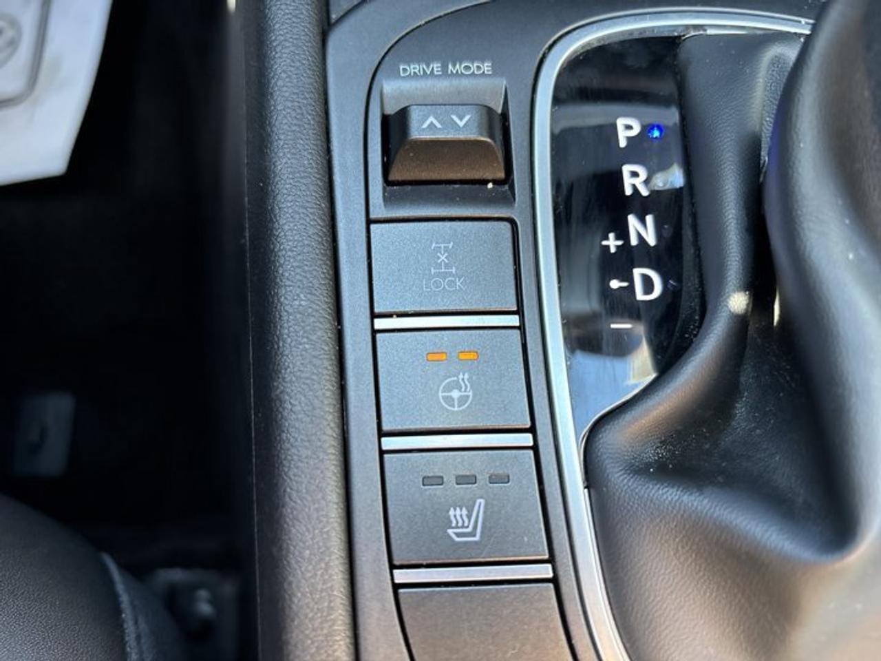 2025 Hyundai KONA Preferred AWD | No Accidents | Sunroof | Leather Seats Photo