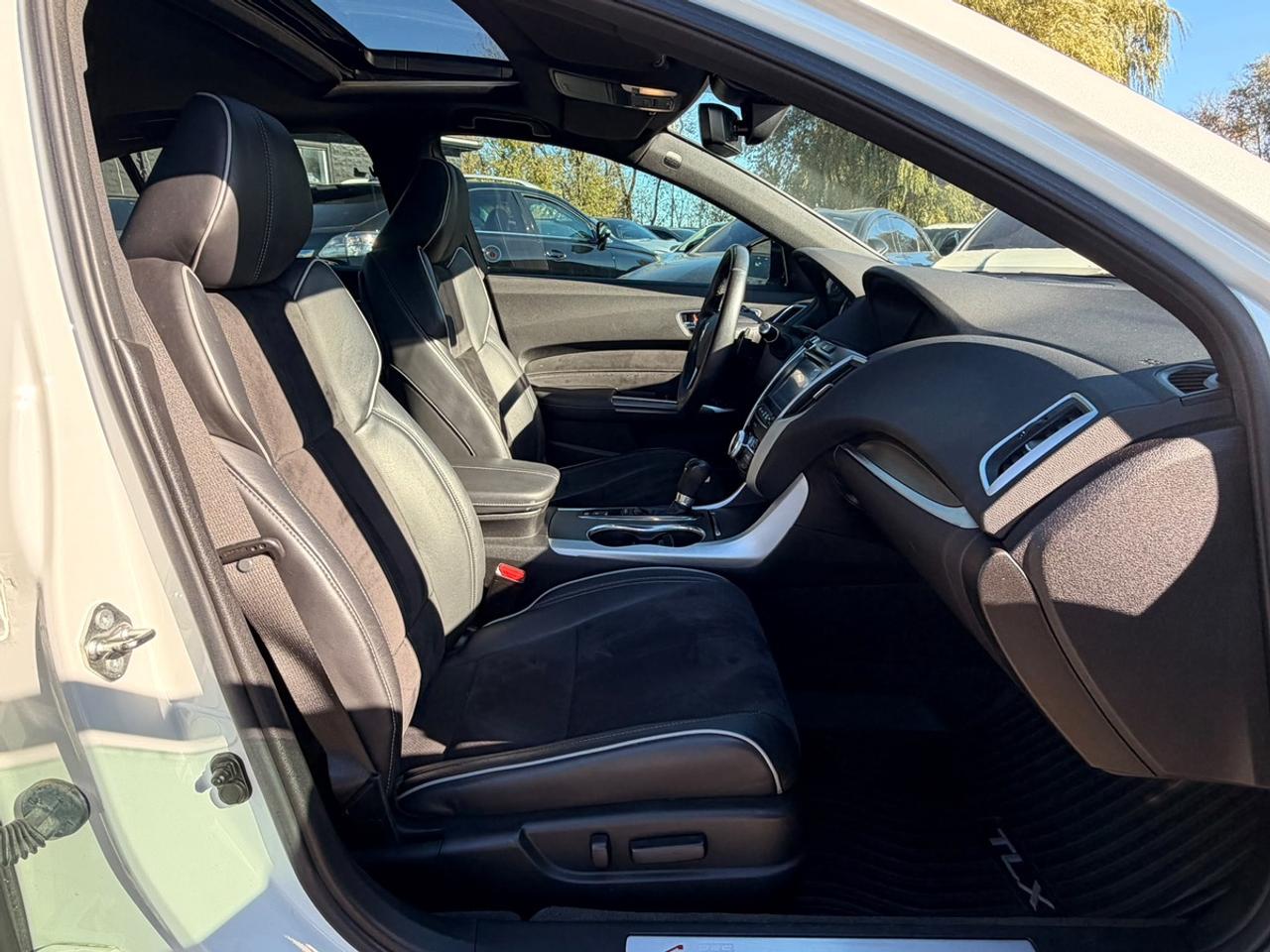 2018 Acura TLX A-Spec Photo