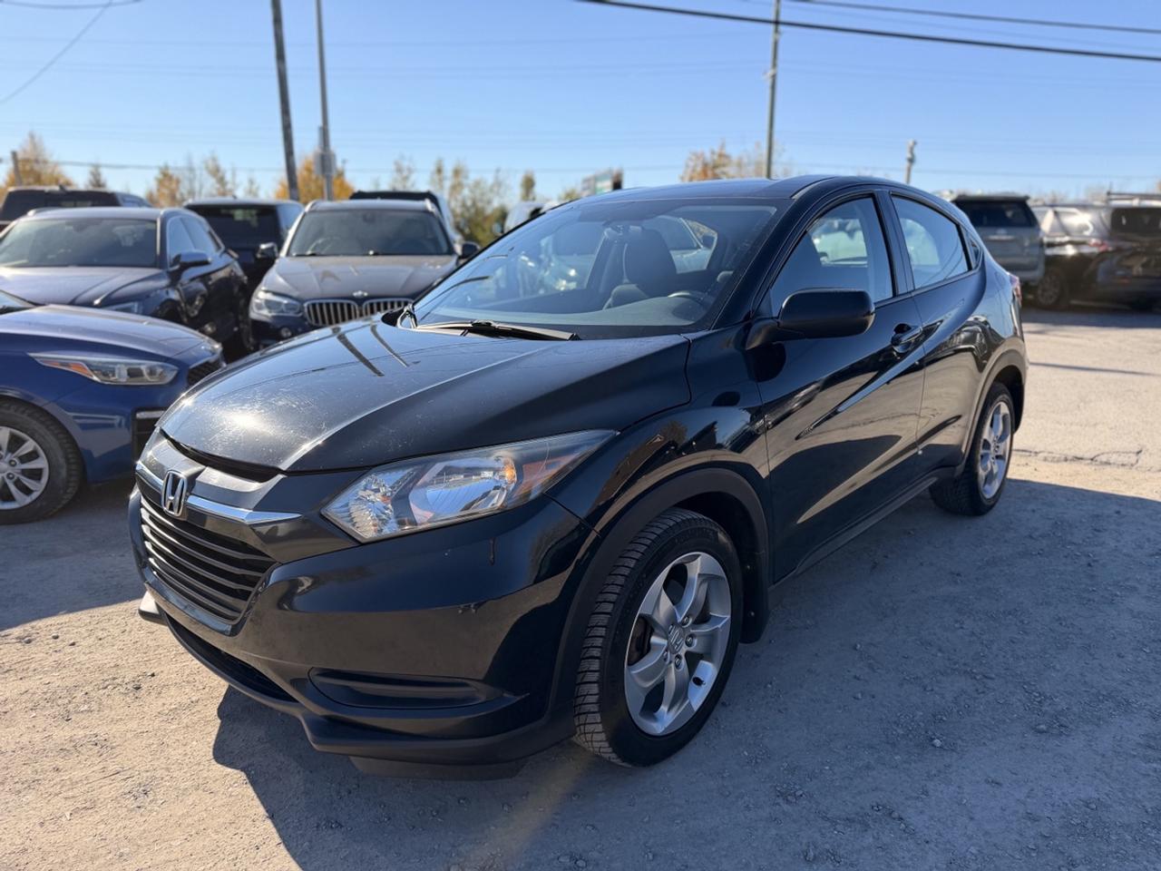 2016 Honda HR-V LX Photo0