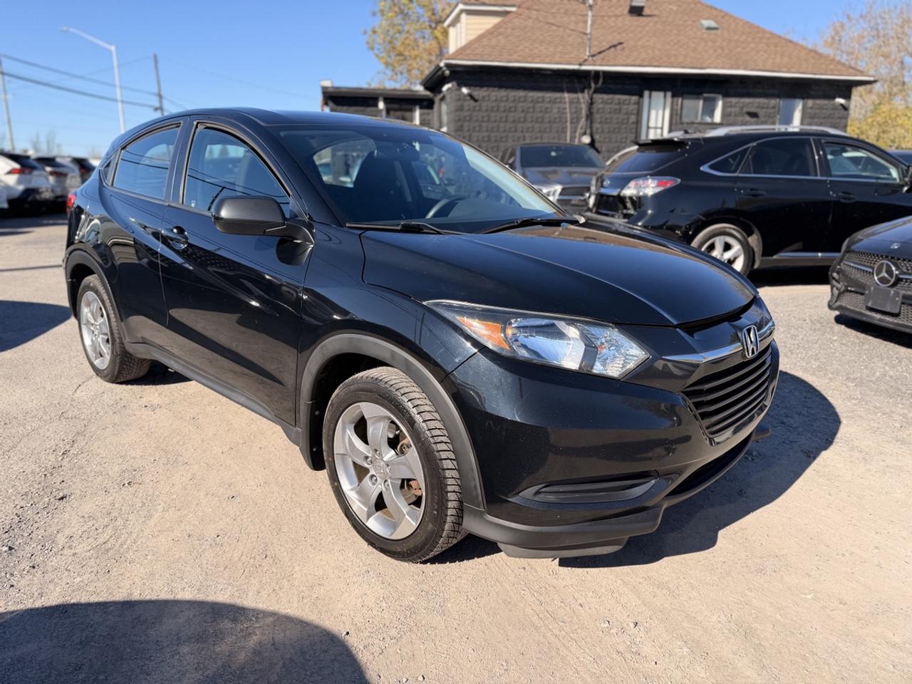 2016 Honda HR-V LX Photo